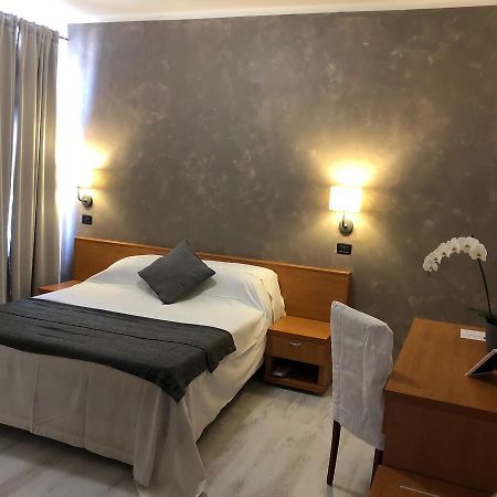 Aquam Albergo Acqui Terme Bagian luar foto