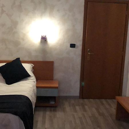 Aquam Albergo Acqui Terme Bagian luar foto