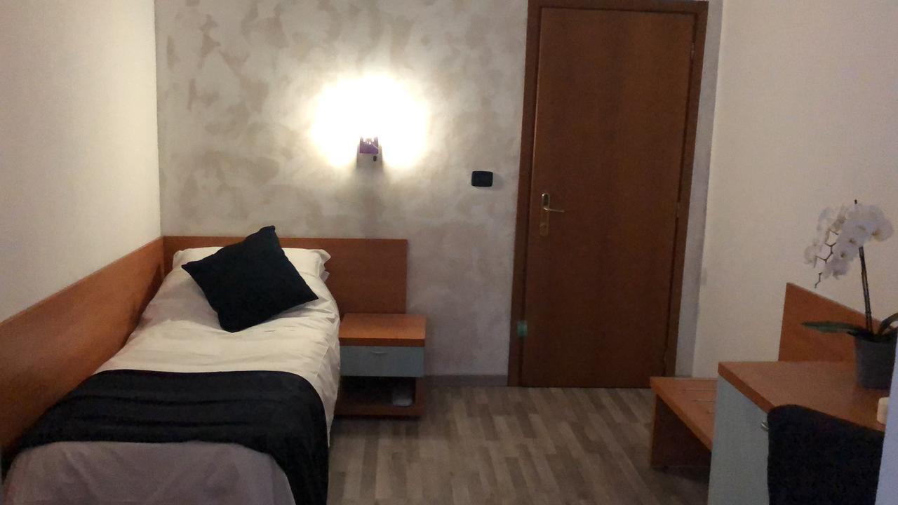Aquam Albergo Acqui Terme Bagian luar foto